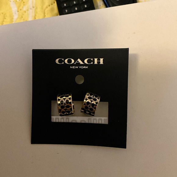 NWT Coach hugging hoops black/gold tone. - Picture 2 of 3